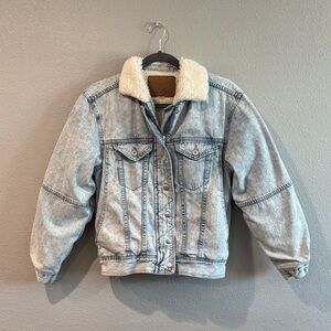 American Eagle Outfitters Light Blue Denim Jacket with Cream Collar